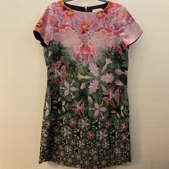 Ted Baker London Dresses & Skirts - Ted Baker floral printed dress, size 4